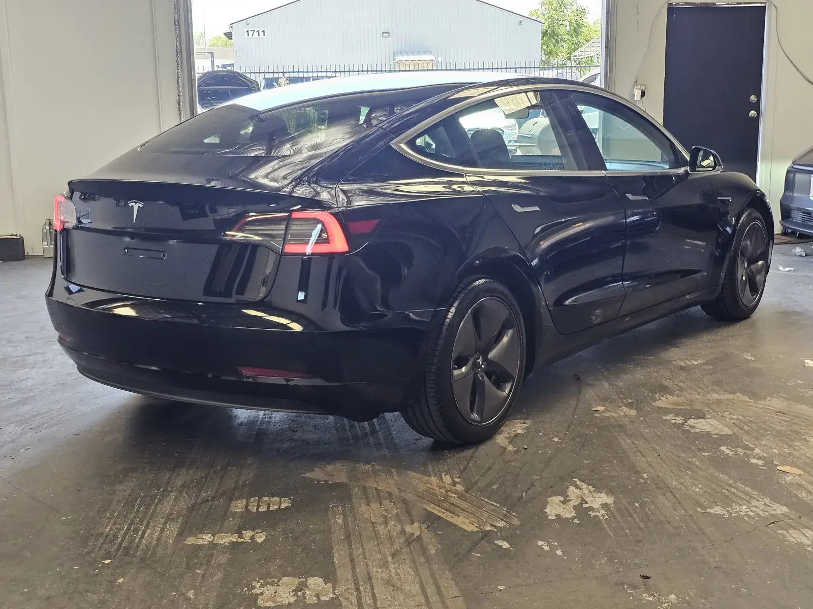 2019 Tesla Model 3 Standard Range Plus photo 4