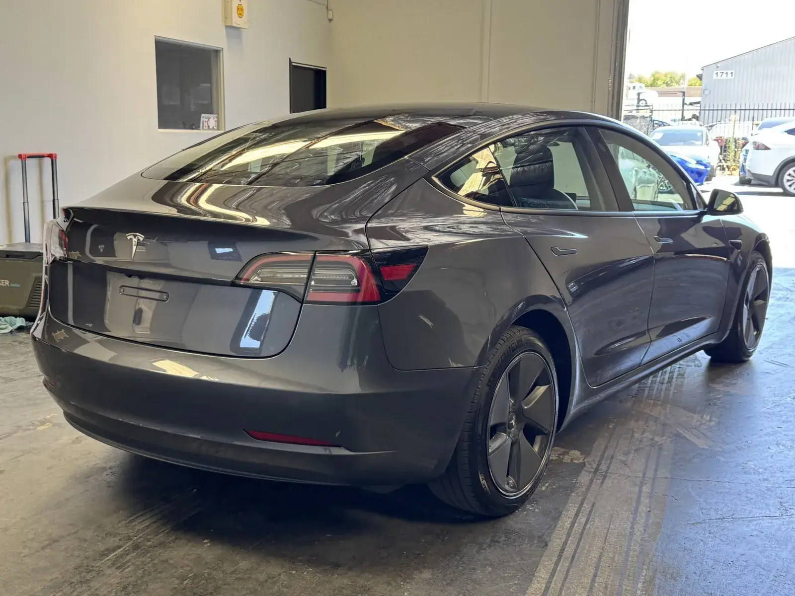 2023 Tesla Model 3 Base photo 4