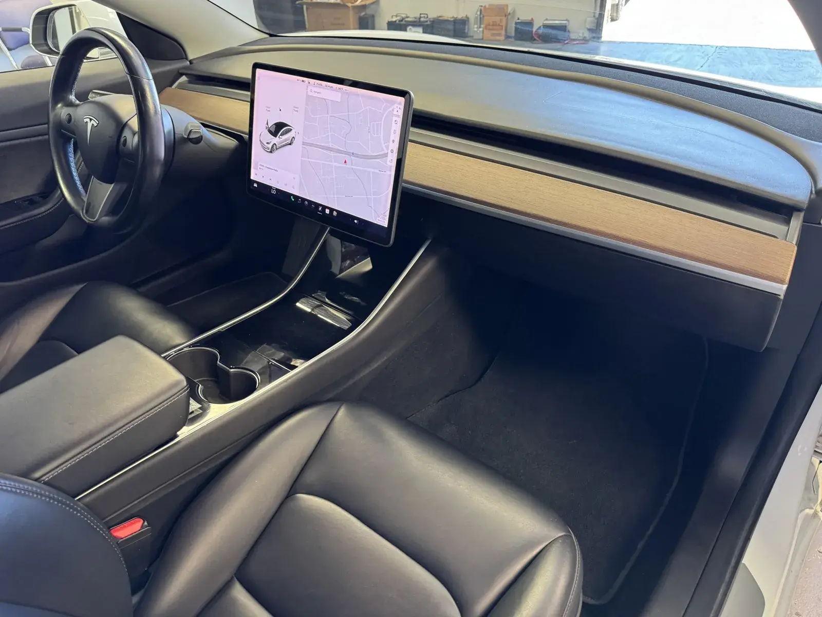 2018 Tesla Model 3 Base photo 5
