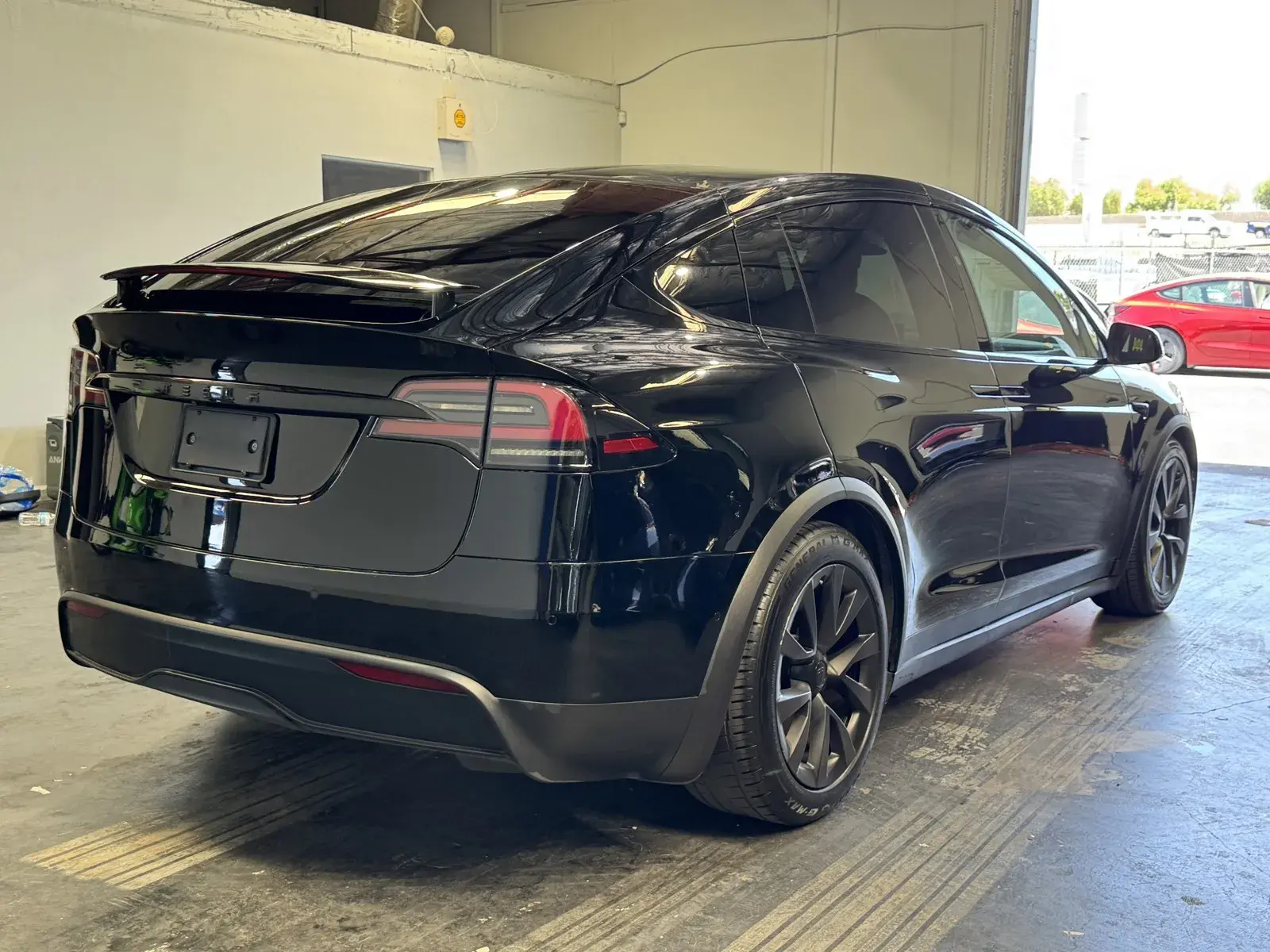 2023 Tesla Model X Long Range photo 4