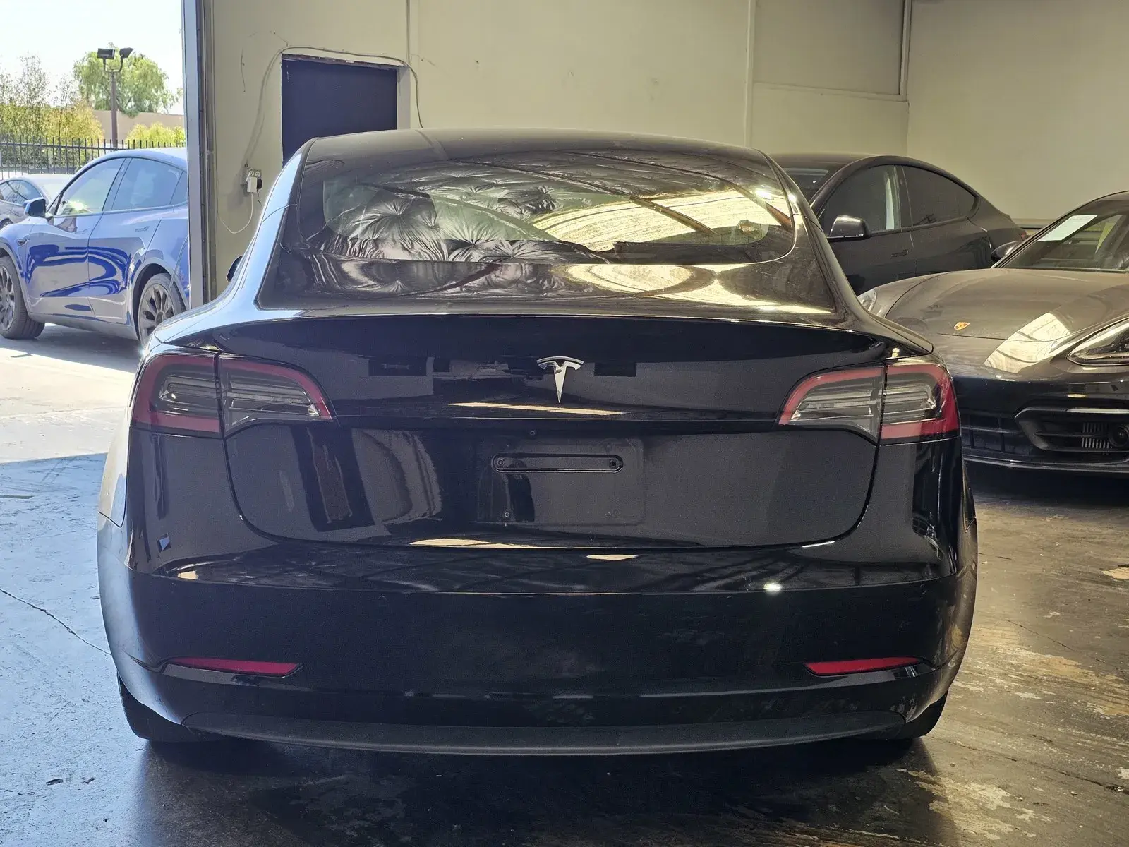 2019 Tesla Model 3 Standard Range Plus photo 3