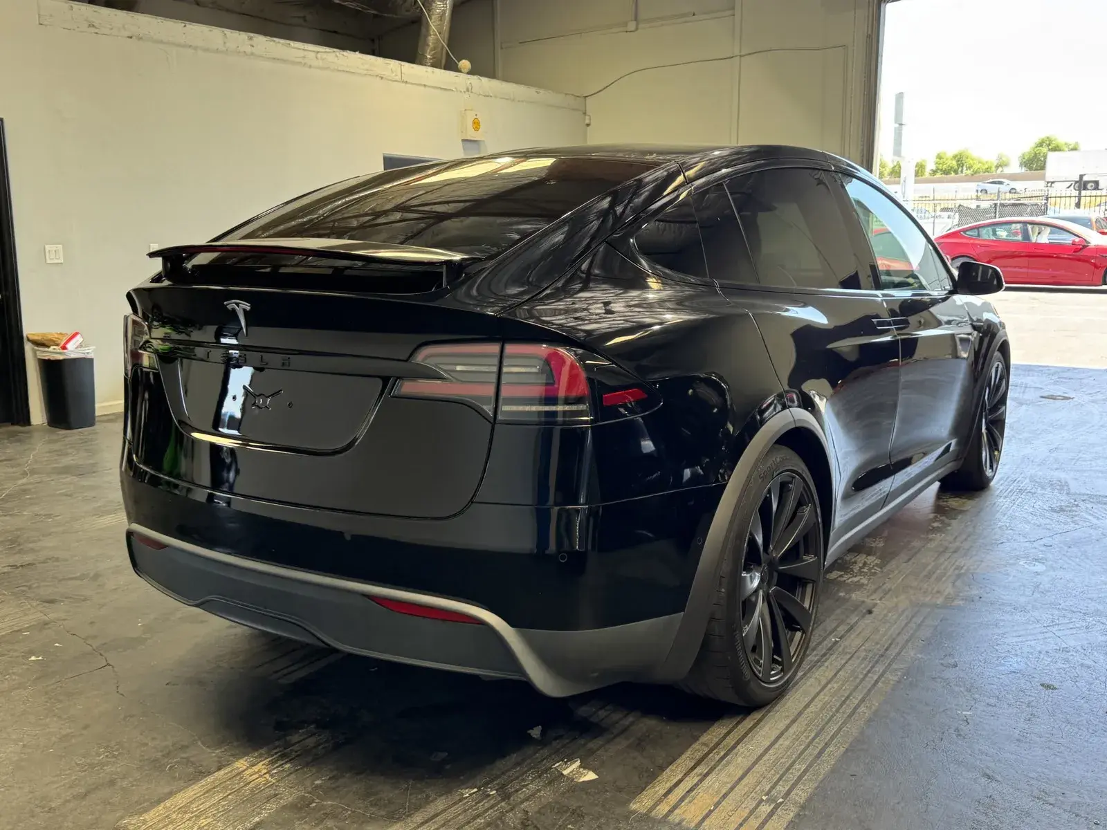 2022 Tesla Model X Plaid photo 4