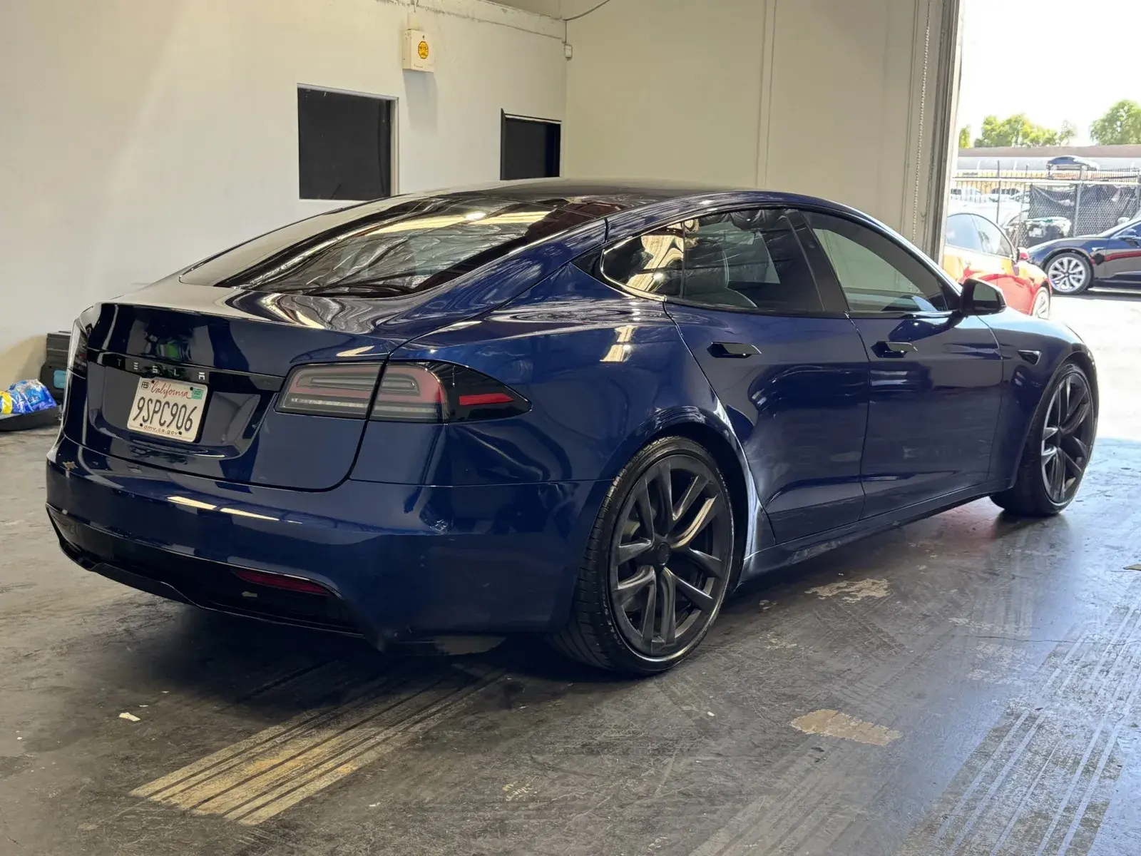 2025 Tesla Model S Base photo 4