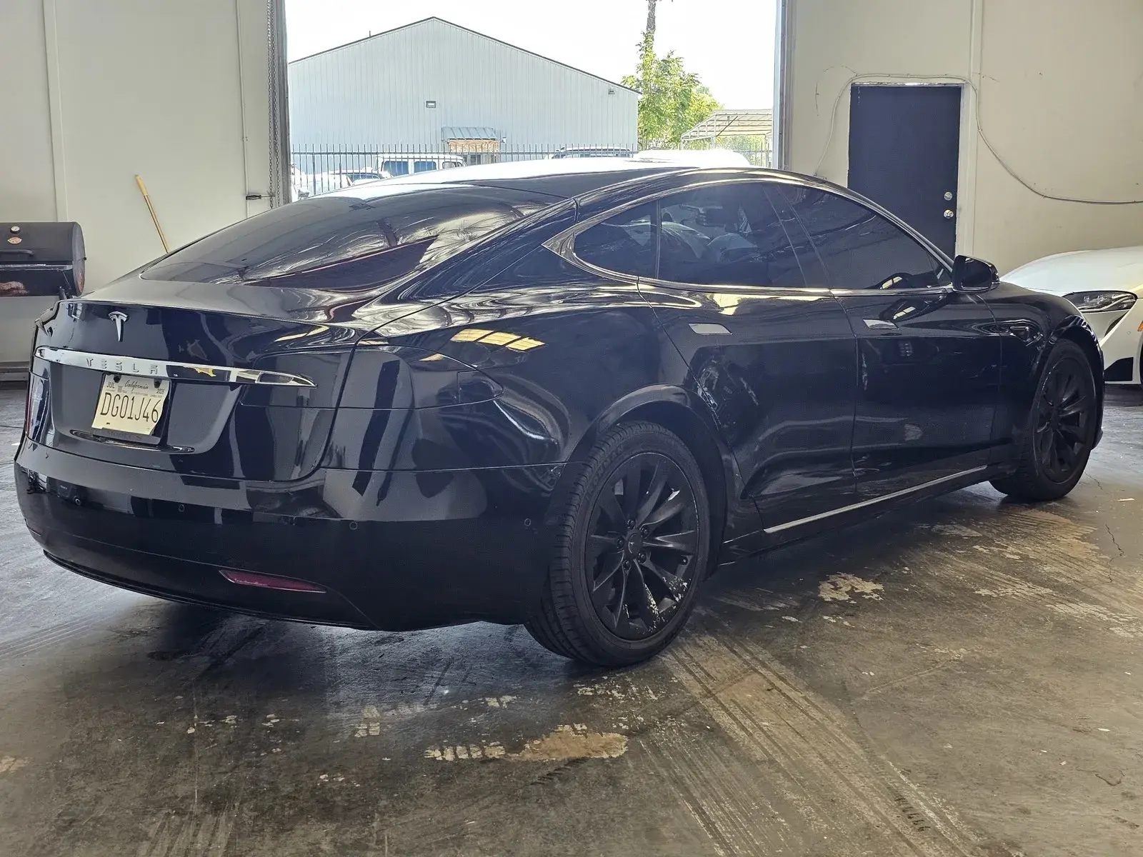 2017 Tesla Model S 75 photo 4