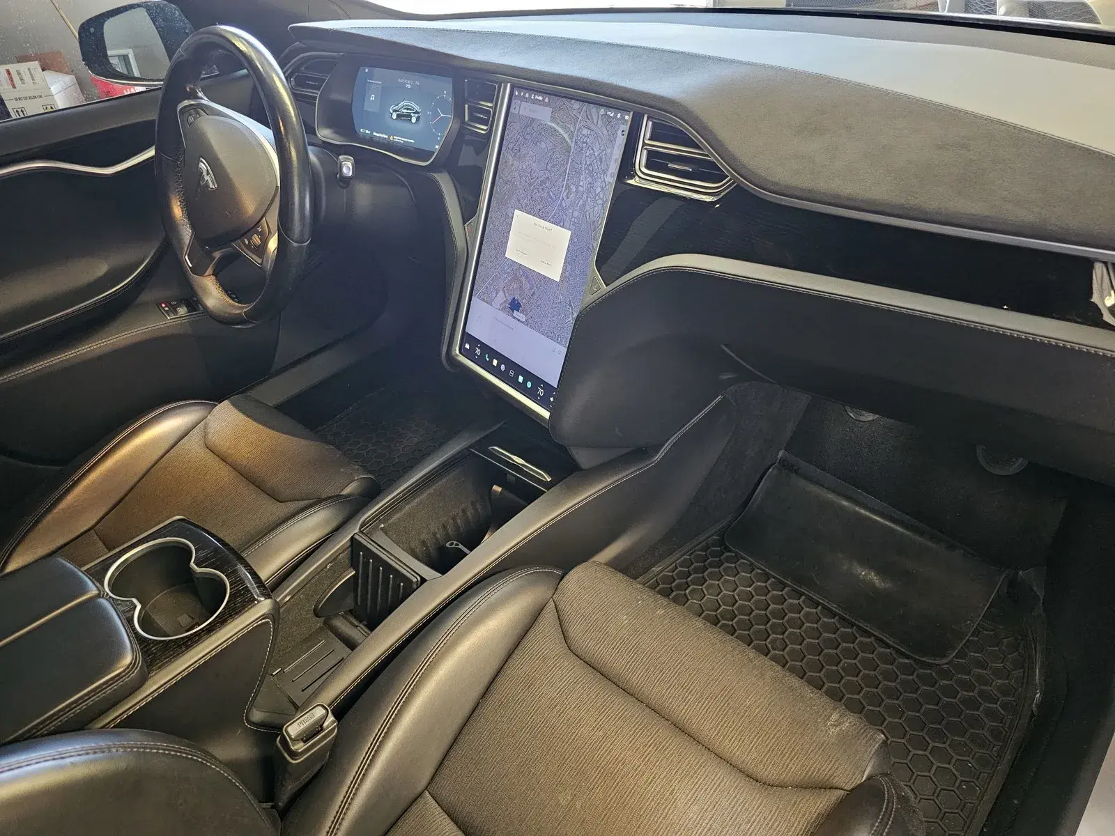 2017 Tesla Model S 75 photo 5