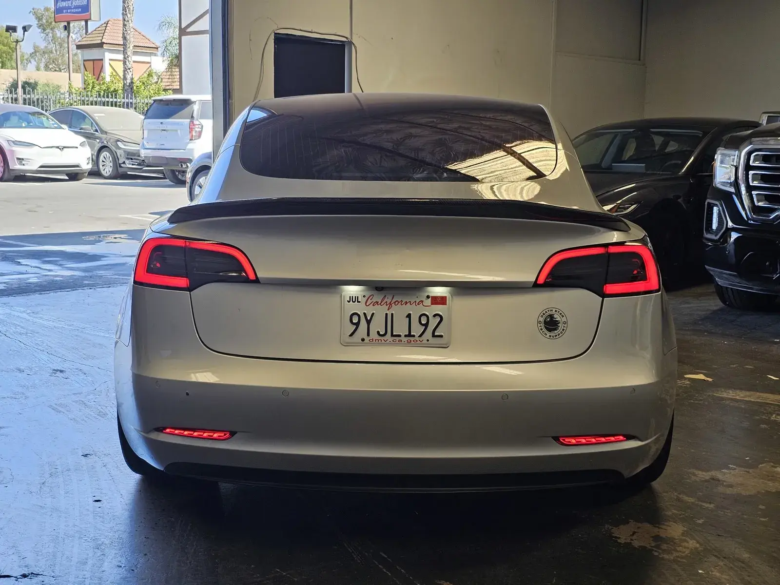 2018 Tesla Model 3 Long Range photo 3