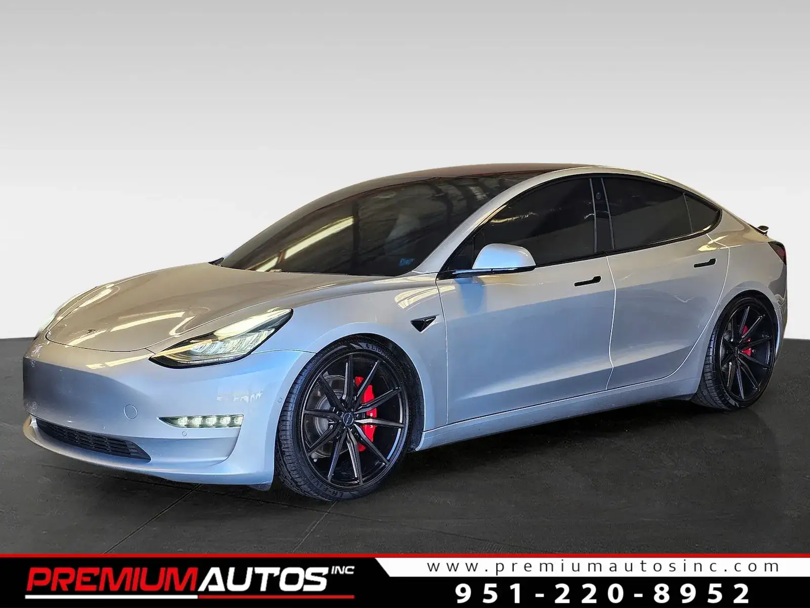 2018 Tesla Model 3 Long Range photo 1