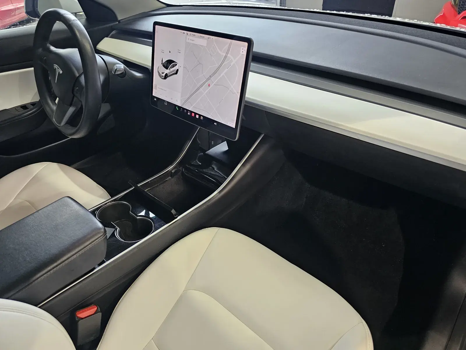 2020 Tesla Model 3 Standard Range Plus photo 5