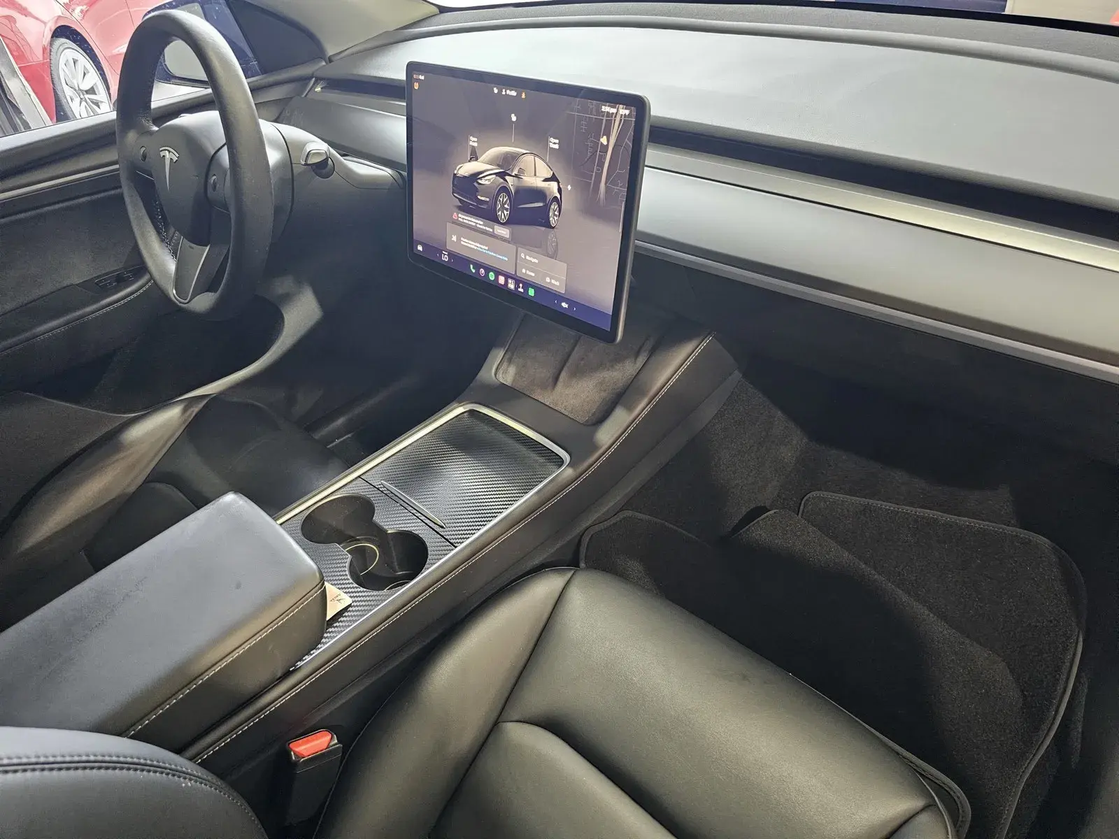 2025 Tesla Model Y Long Range RWD photo 5