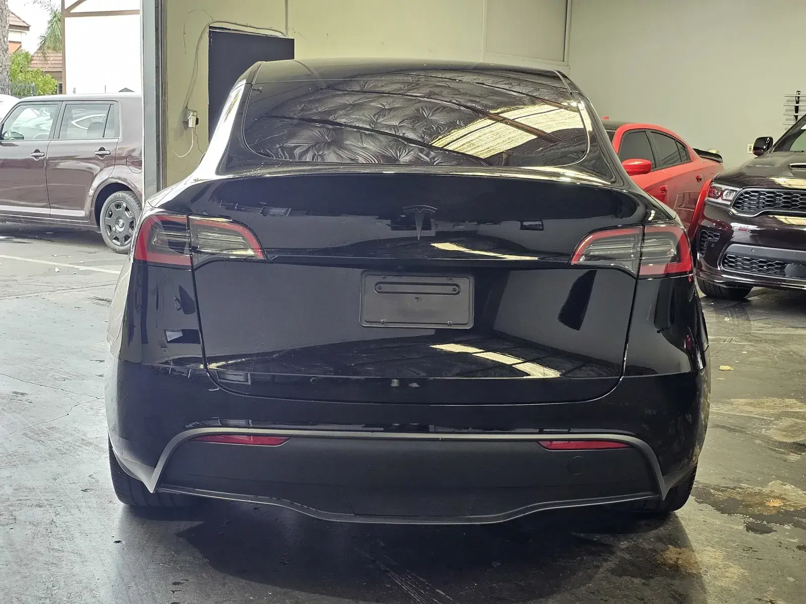 2025 Tesla Model Y Long Range RWD photo 3