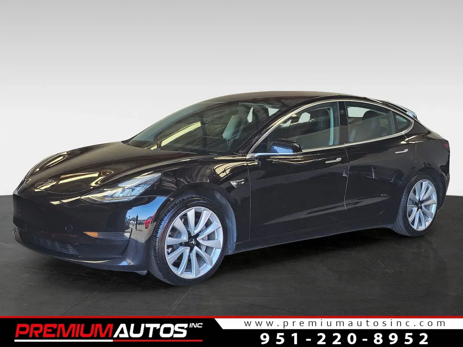 2018 Tesla Model 3 Long Range photo 1