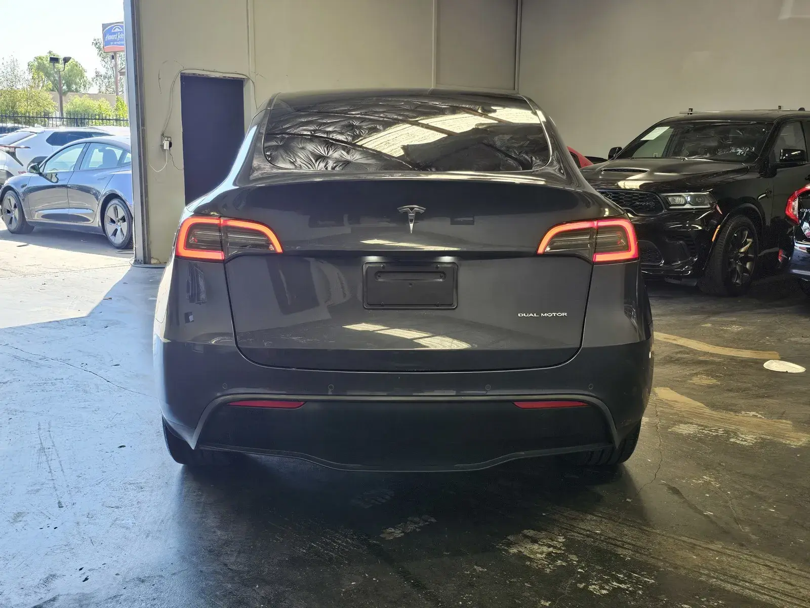 2022 Tesla Model Y Long Range Dual Motor AWD photo 3