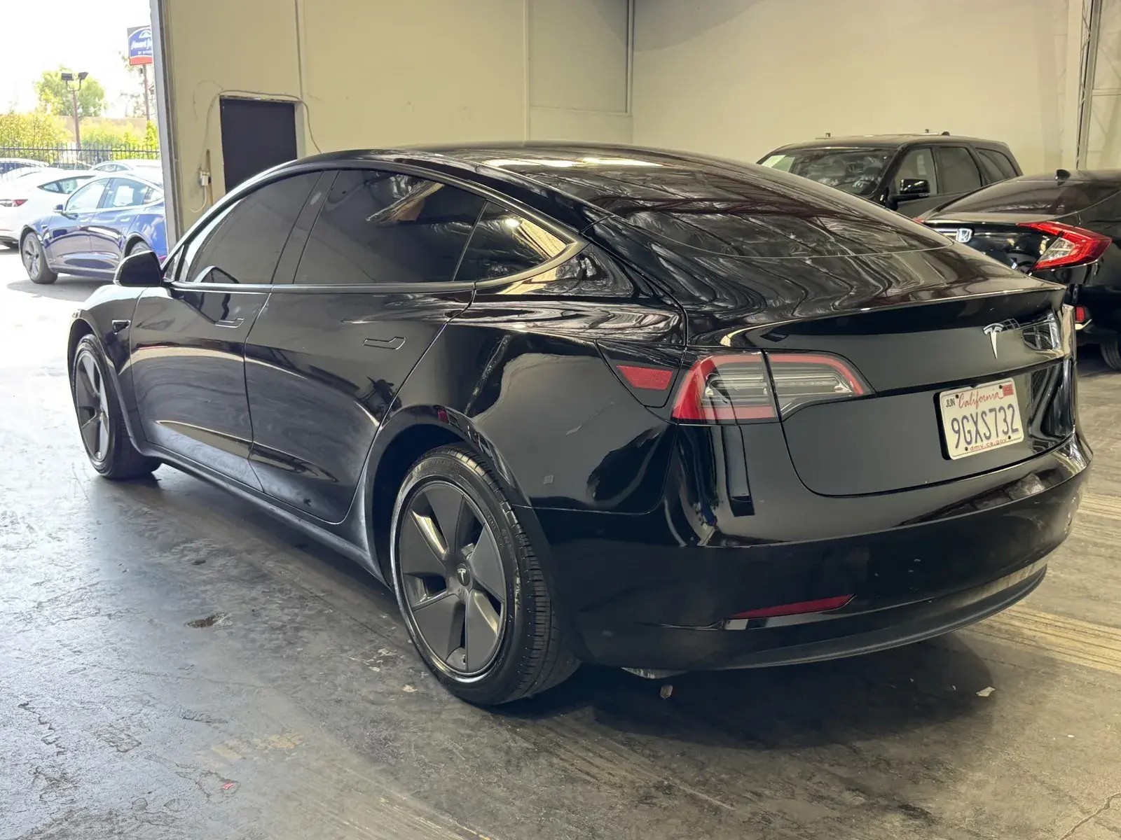 Vehicle Image 2