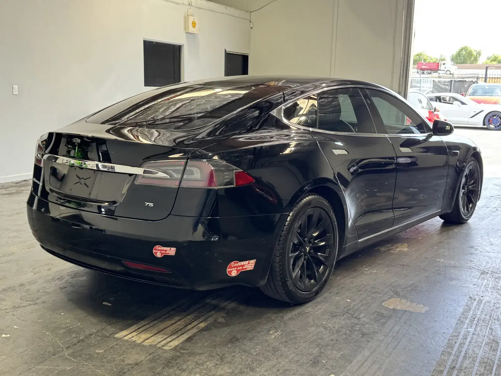 2017 Tesla Model S undefined photo 4