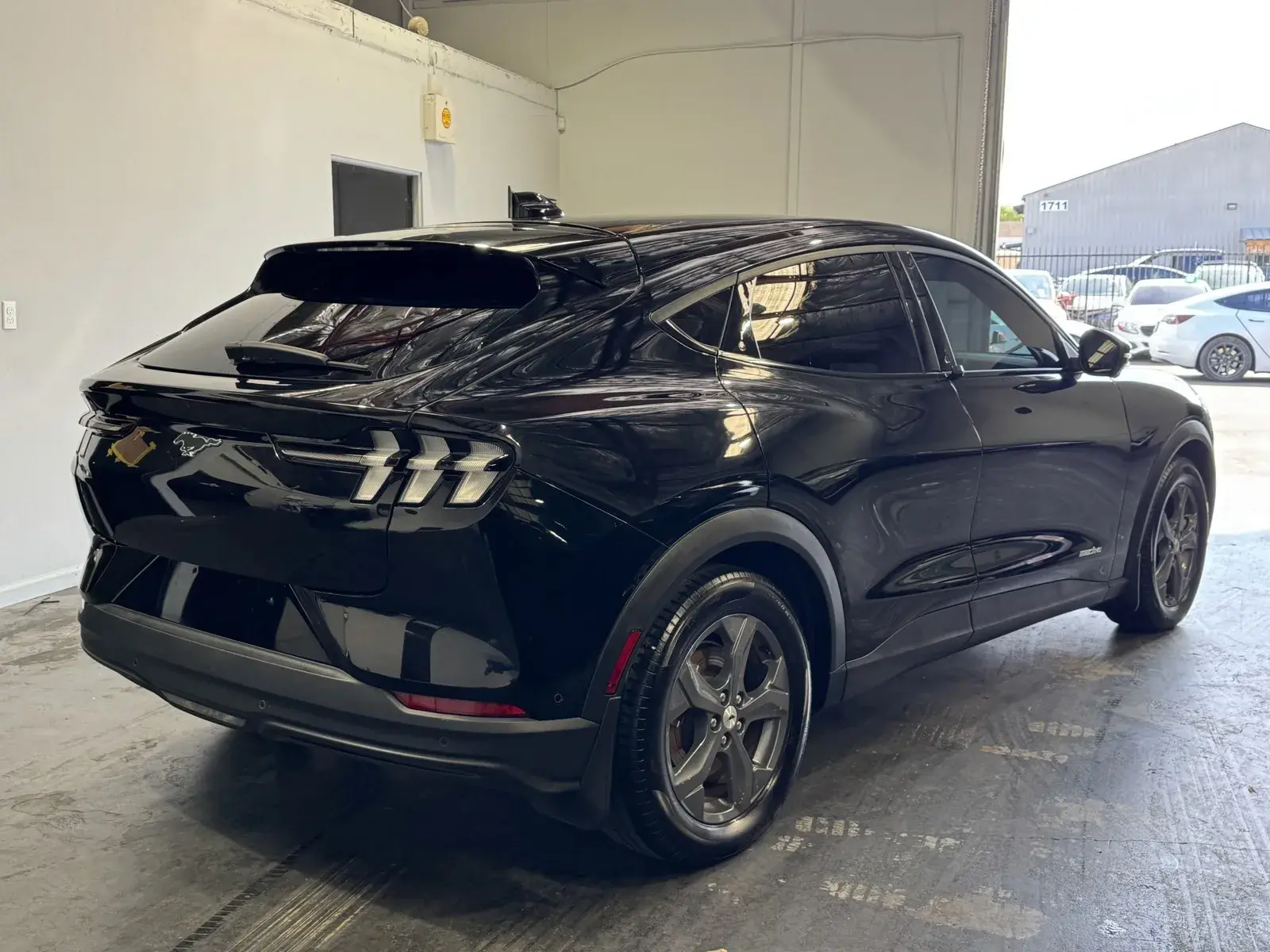2023 Ford Mustang-Mach-e Select photo 3