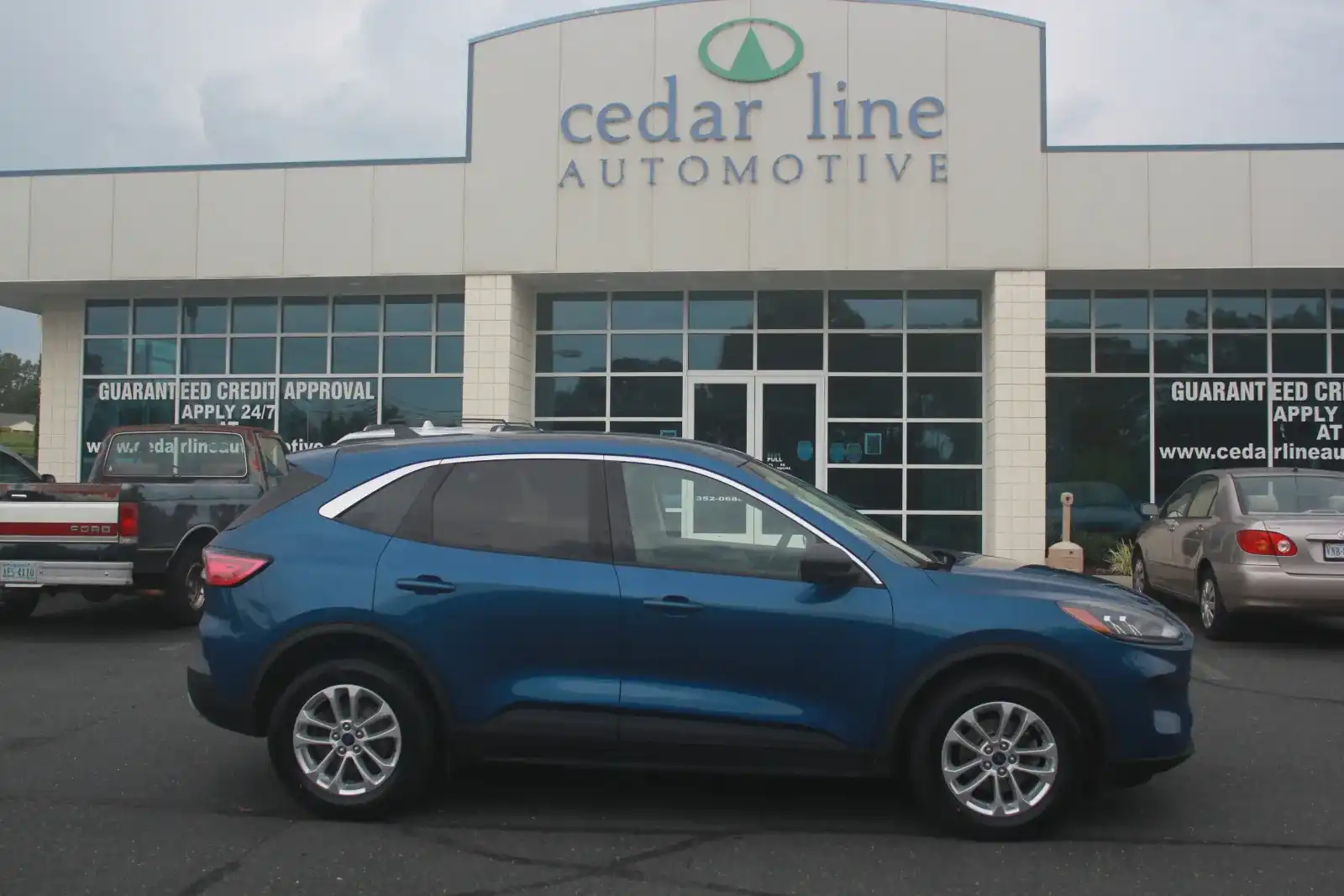 2022 Ford Escape Hybrid Sport AWD SE's photo