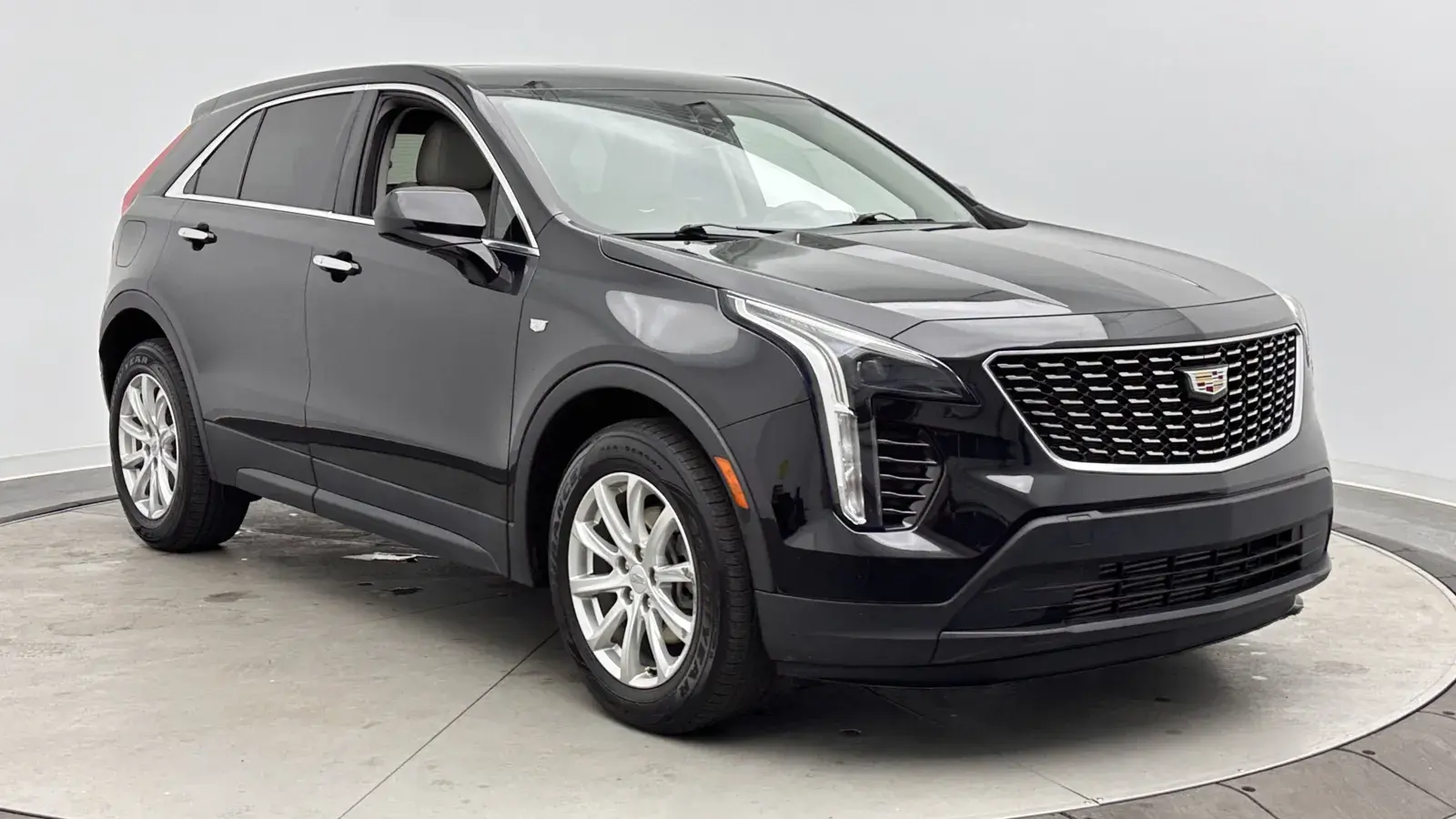 2021 Cadillac XT4 Luxury photo 3