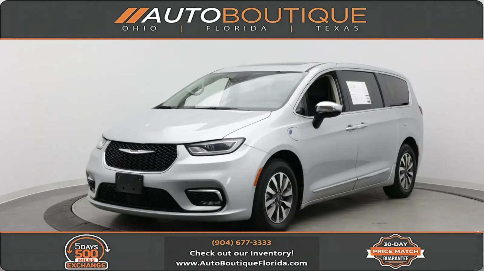 2023 Chrysler Pacifica Hybrid Limited Hybrid's photo