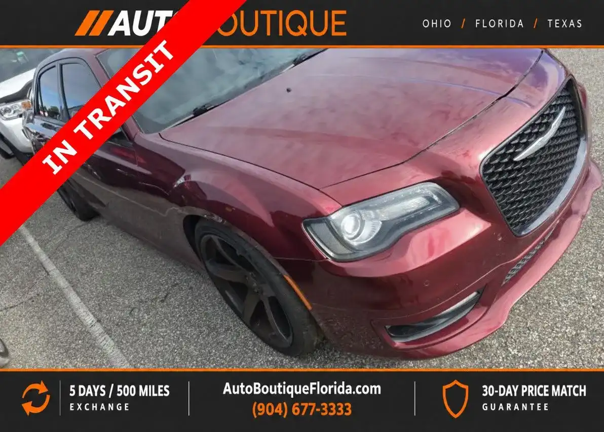2018 Chrysler 300 S's photo