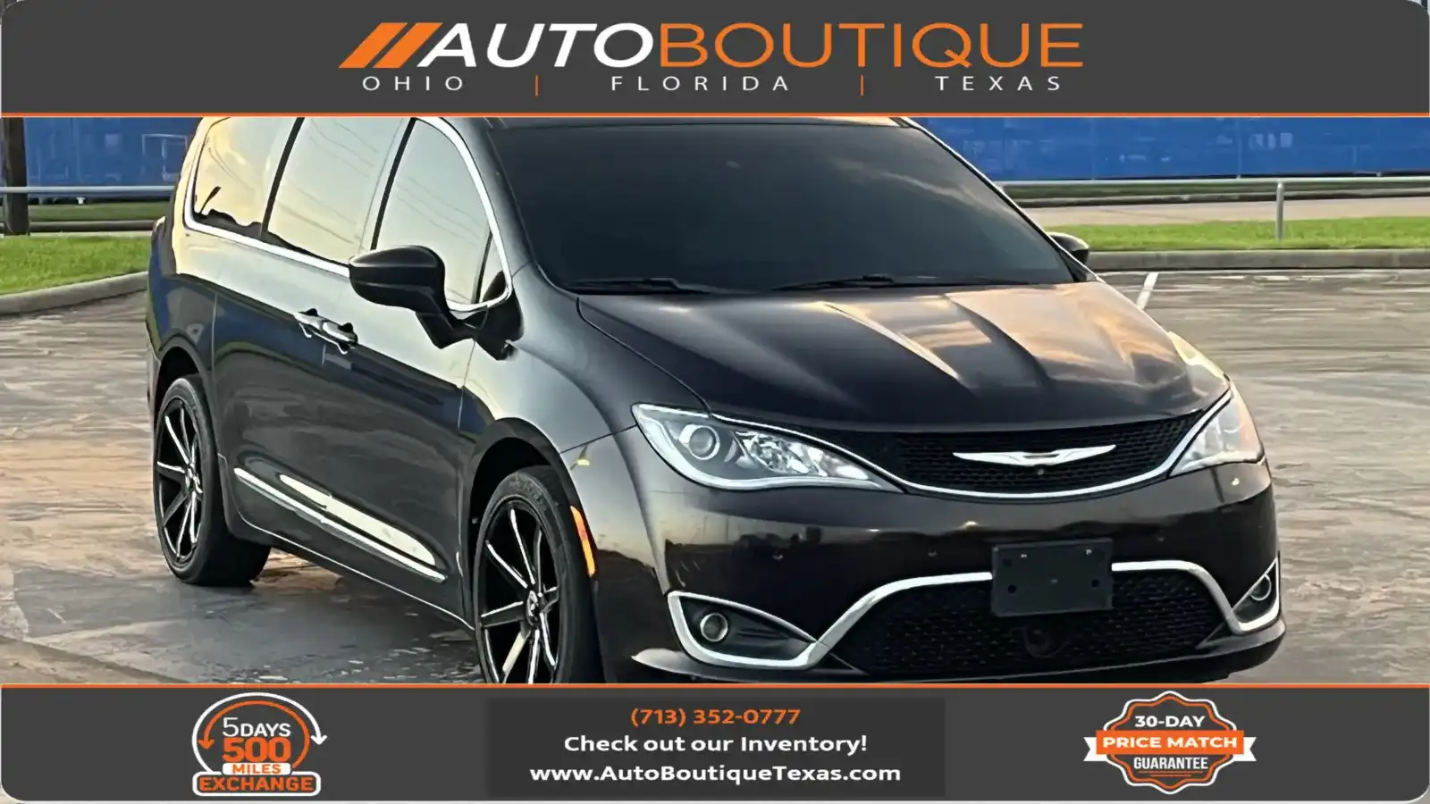 2017 Chrysler Pacifica Touring-L Plus's photo