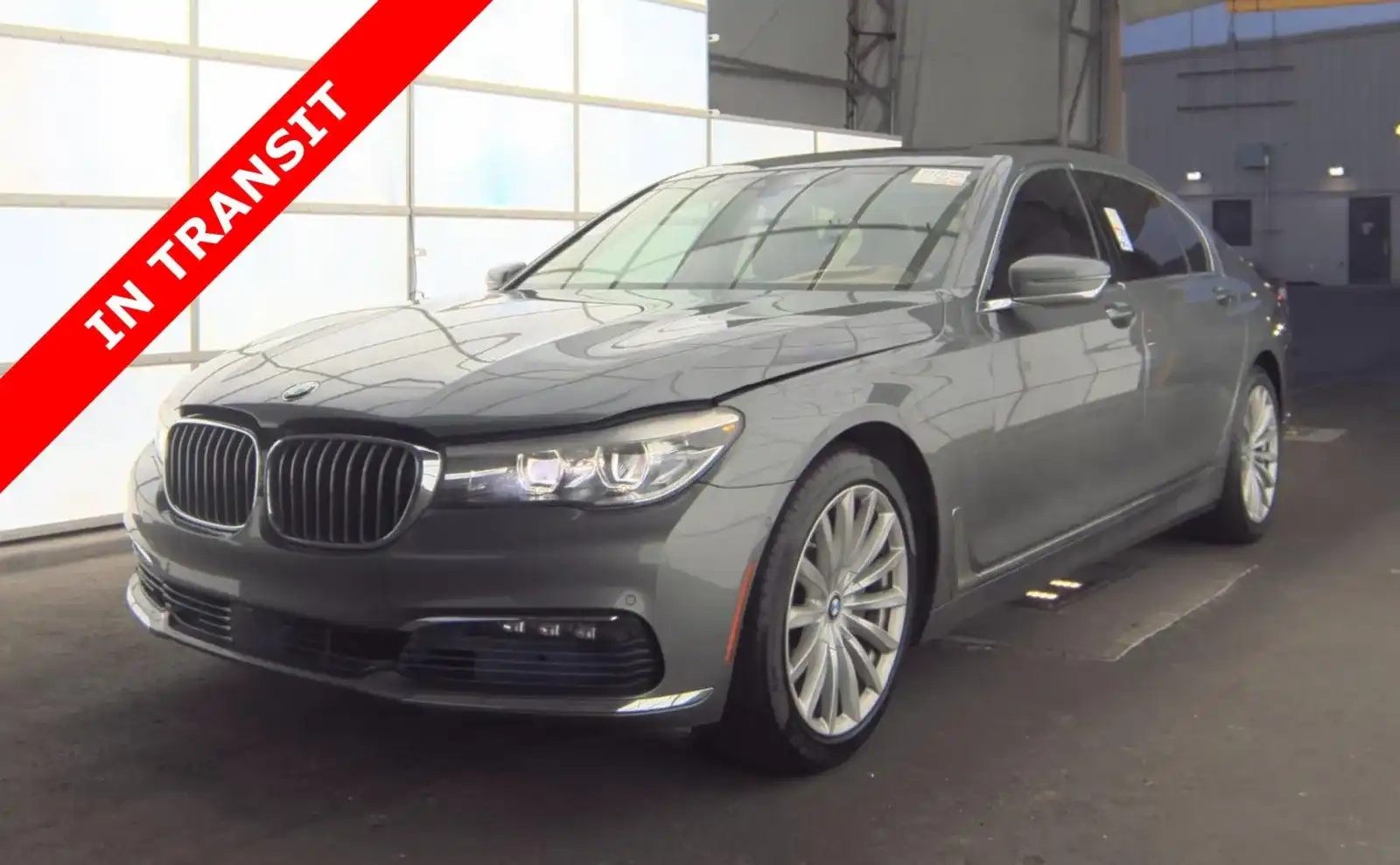 2017 BMW 7 Series 740i's photo