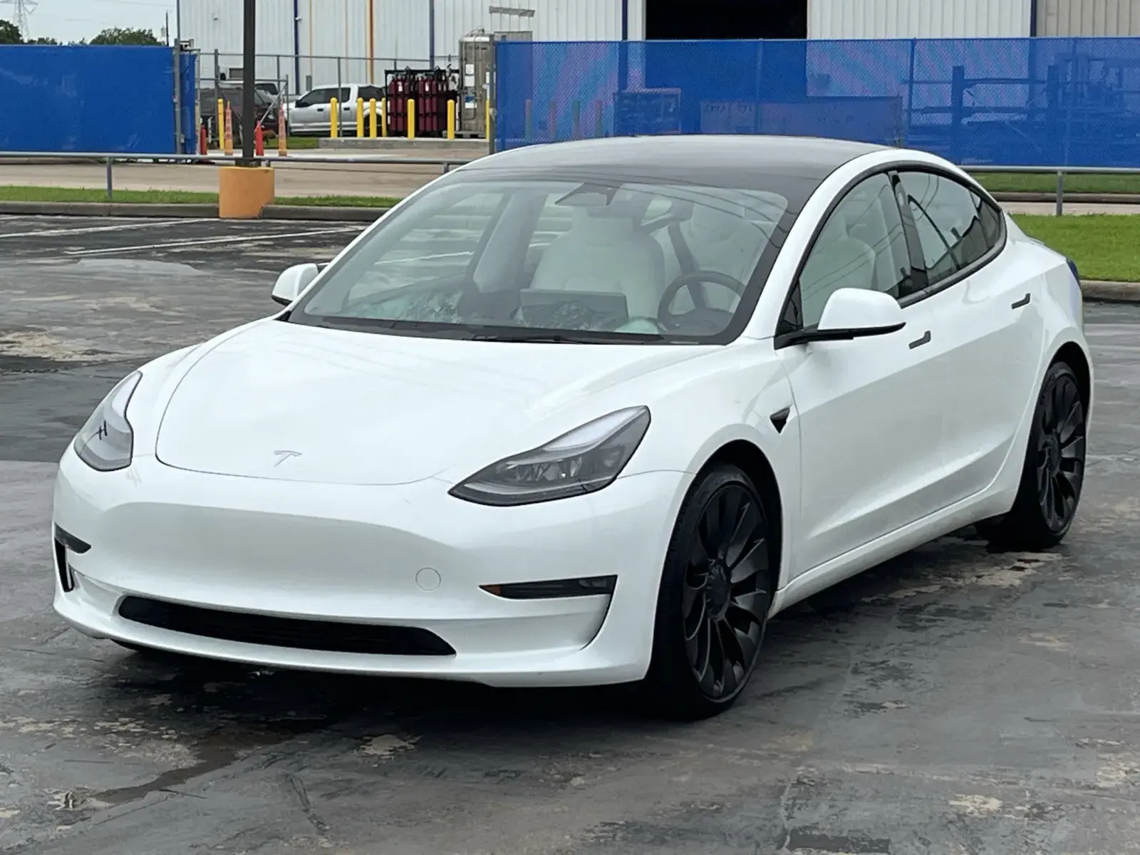 2023 Tesla Model 3 Performance photo 3