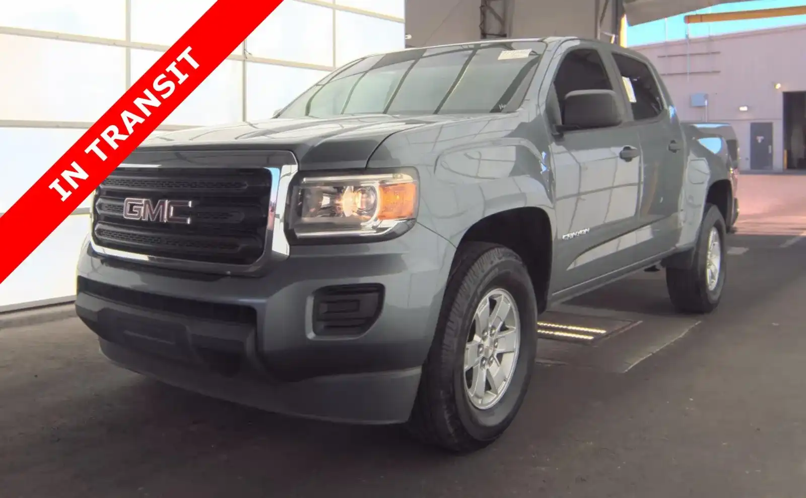 2020 GMC Canyon 2WD Base Crew Cab Short Box's photo