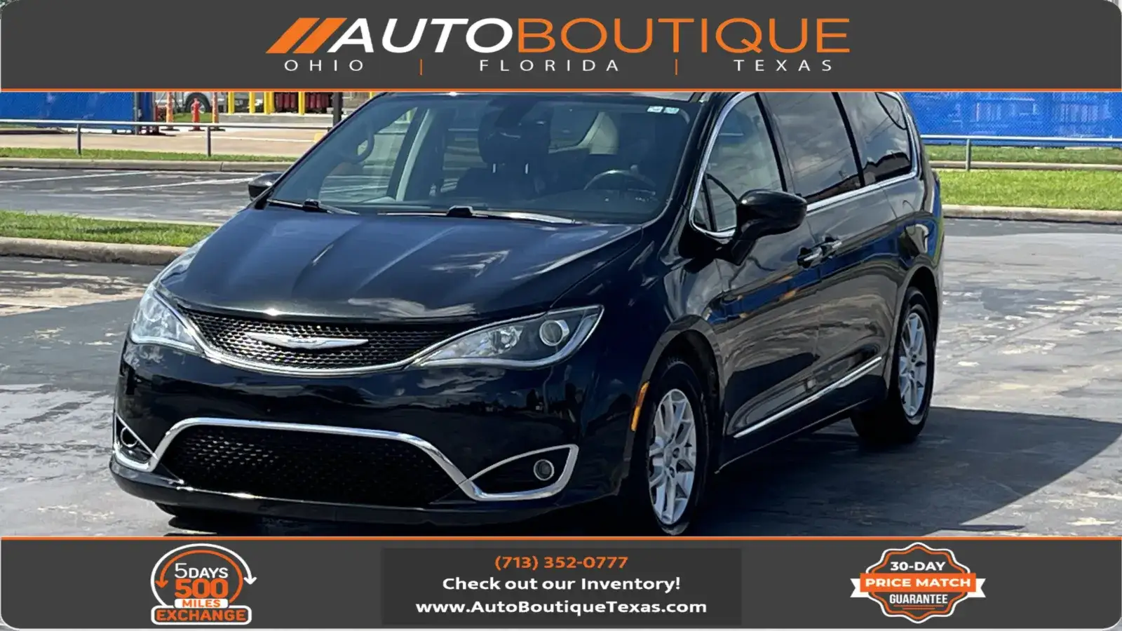2020 Chrysler Pacifica Touring L photo 1