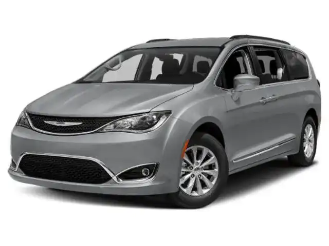 2019 Chrysler Pacifica Touring L Plus's photo