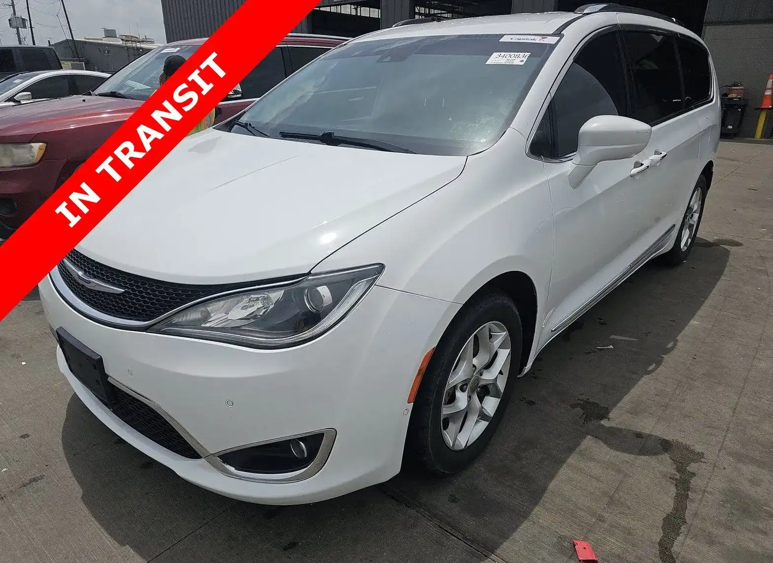 2019 Chrysler Pacifica Touring L Plus's photo