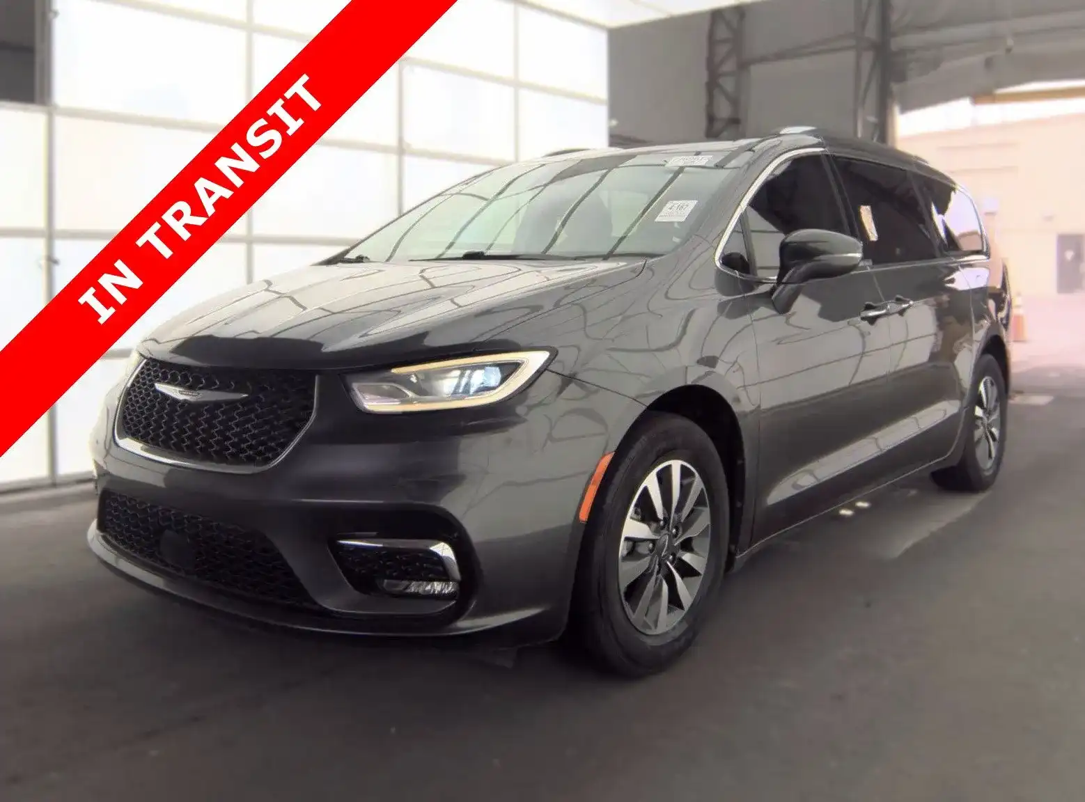 2021 Chrysler Pacifica Touring L's photo