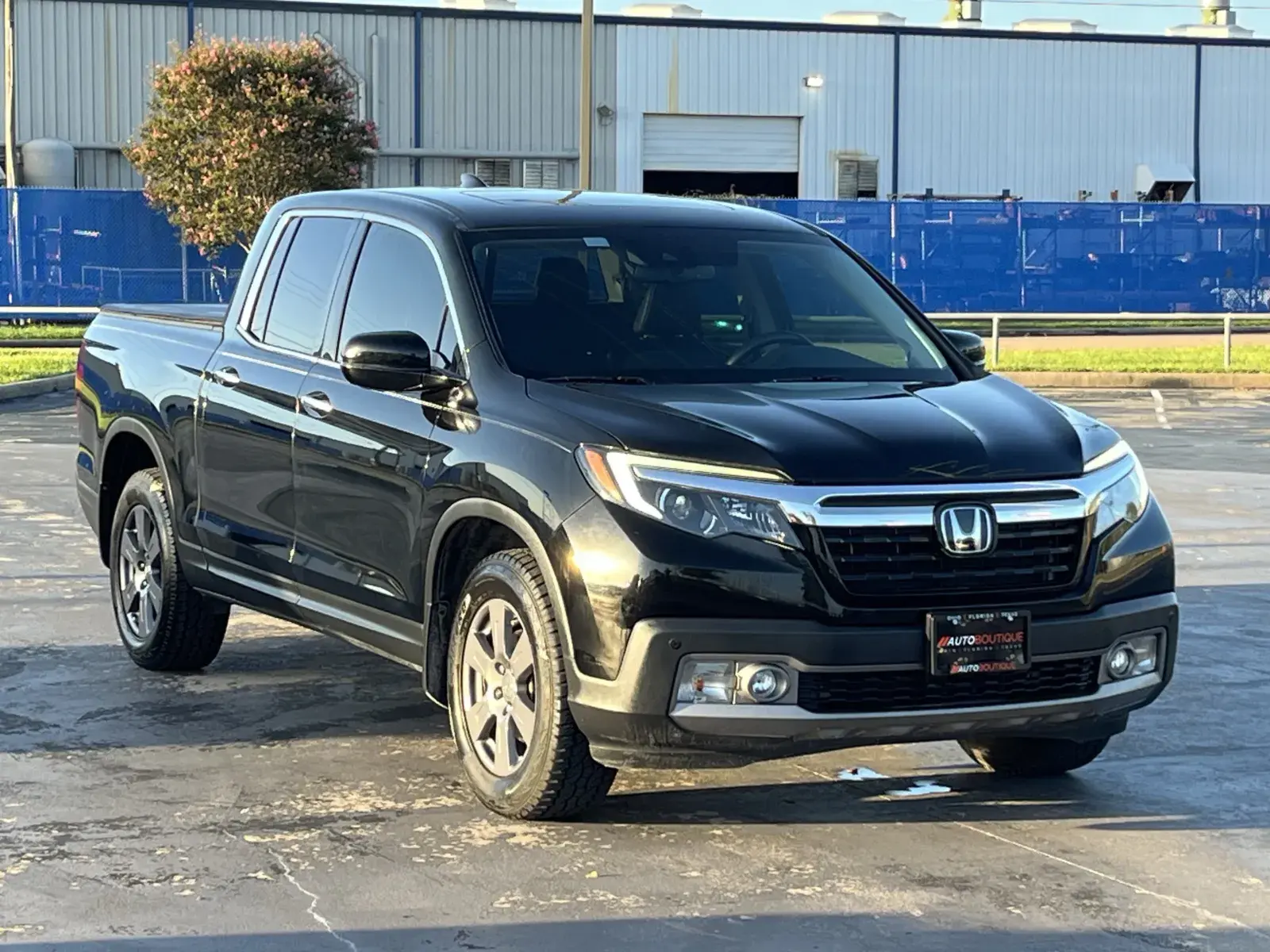 2020 Honda Ridgeline RTL AWD E photo 3