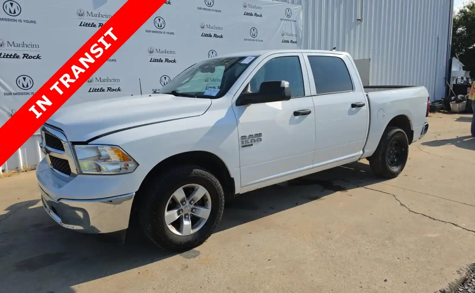 2023 RAM 1500 Classic SLT 4WD Crew Cab 5'7's photo