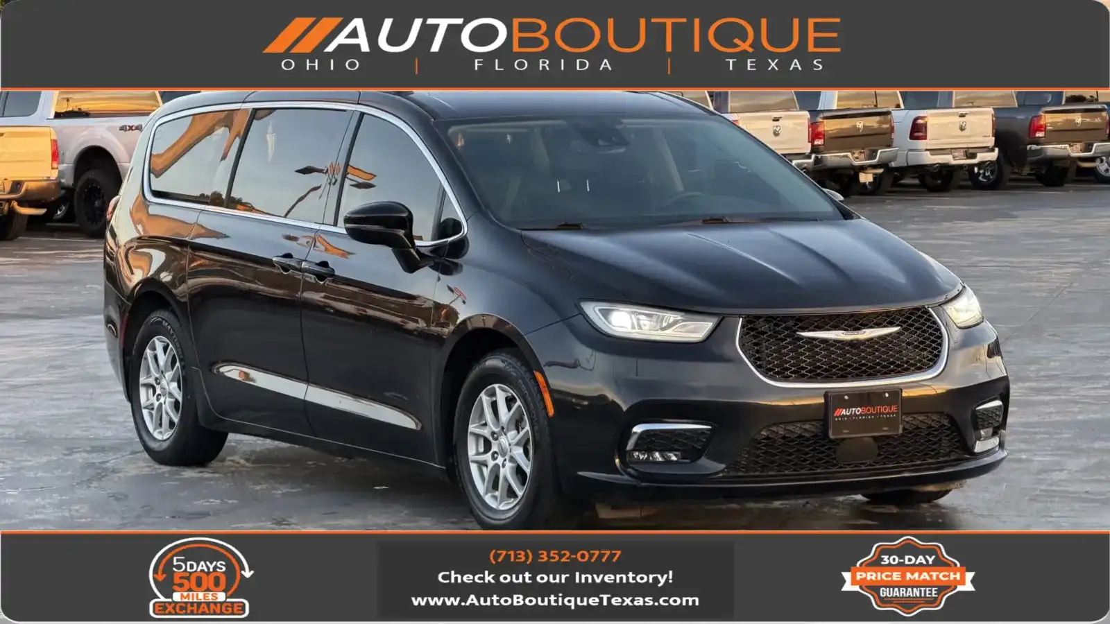 2022 Chrysler Pacifica Touring L's photo