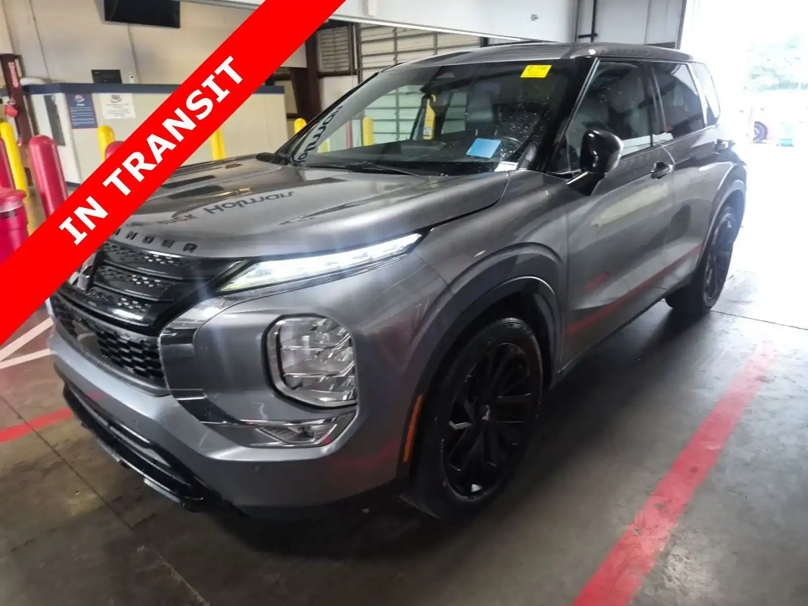 2023 Mitsubishi Outlander SE Black Edition FWD's photo