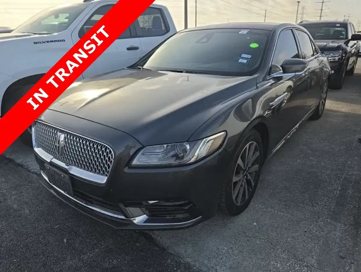 2020 Lincoln Continental FWD's photo