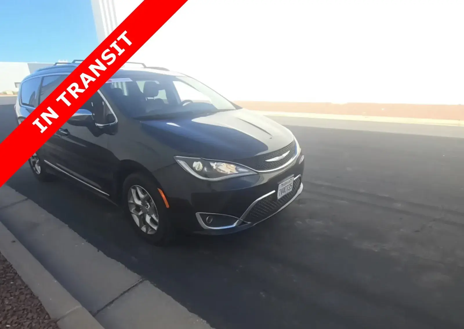 2017 Chrysler Pacifica Limited photo 5