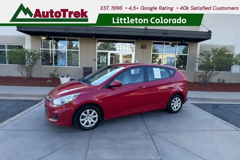 2014 Hyundai Accent GS 5-Door 6-Speed Automatic's photo