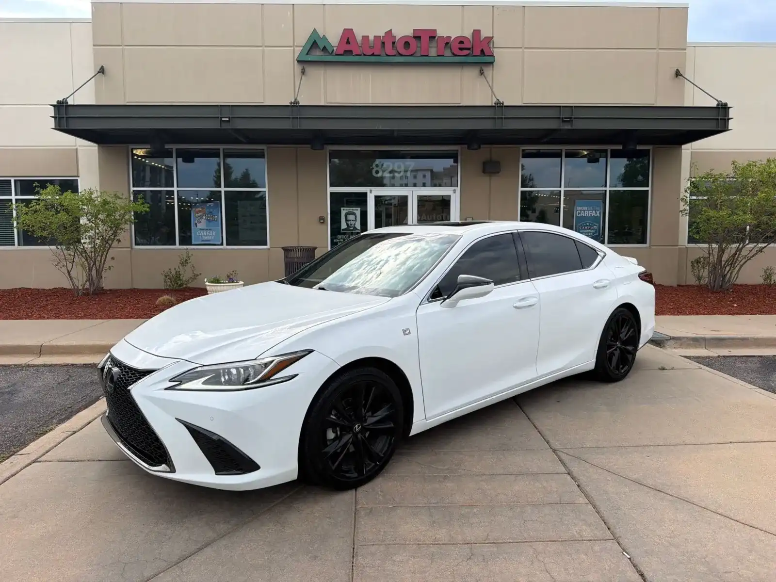 2022 Lexus ES 350 350 F SPORT's photo