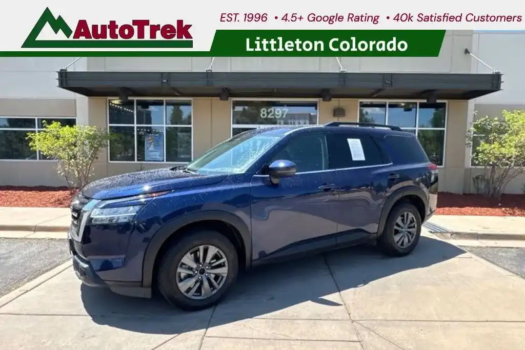 2022 Nissan Pathfinder SV 4WD's photo