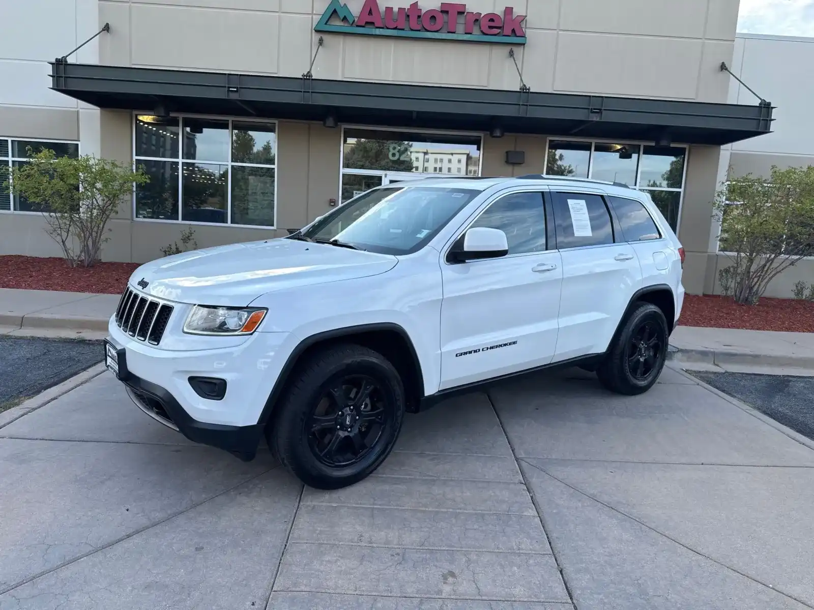 2014 Jeep Grand Cherokee Laredo 4WD's photo