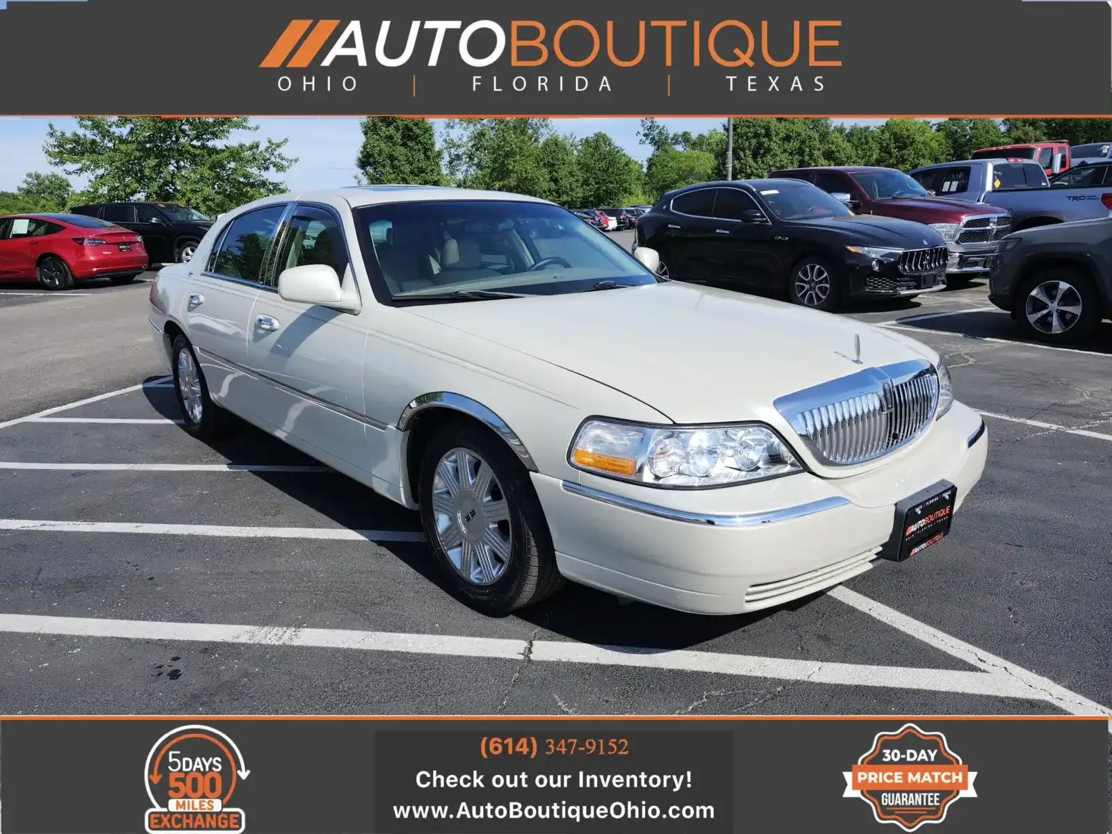 2005 Lincoln Town Car Signature Limited's photo