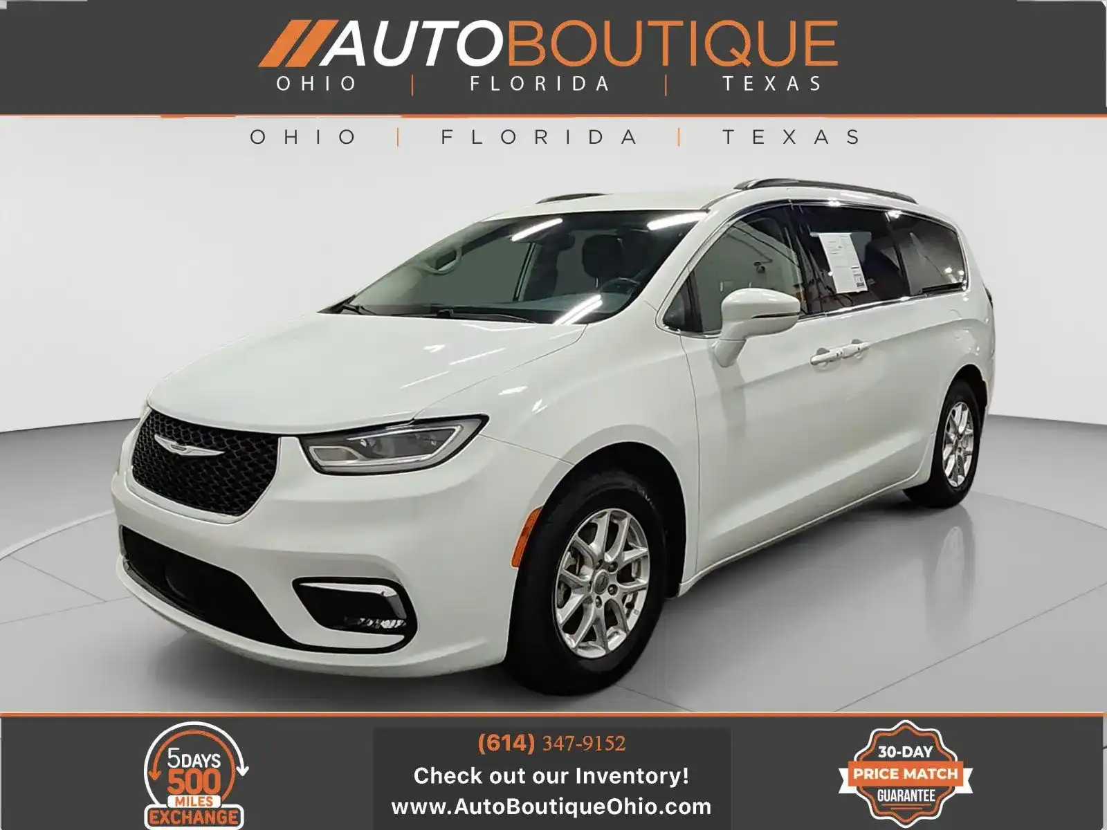2022 Chrysler Pacifica Touring L's photo