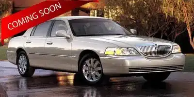 2005 Lincoln Town Car Signature Limited's photo