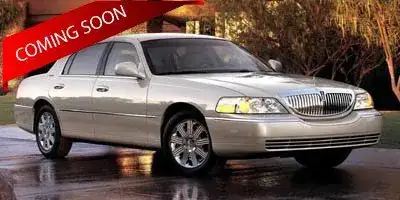 2005 Lincoln Town Car Signature Limited's photo