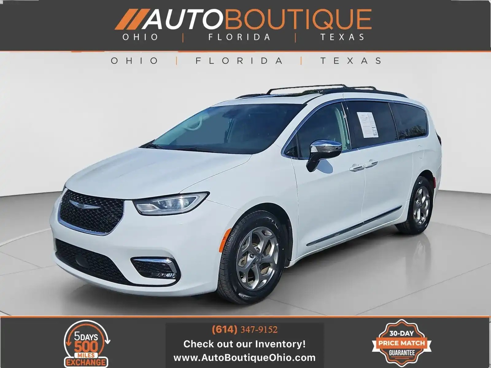 2023 Chrysler Pacifica Limited's photo