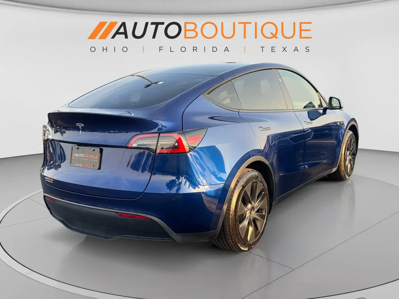 2024 Tesla Model Y Long Range RWD photo 5
