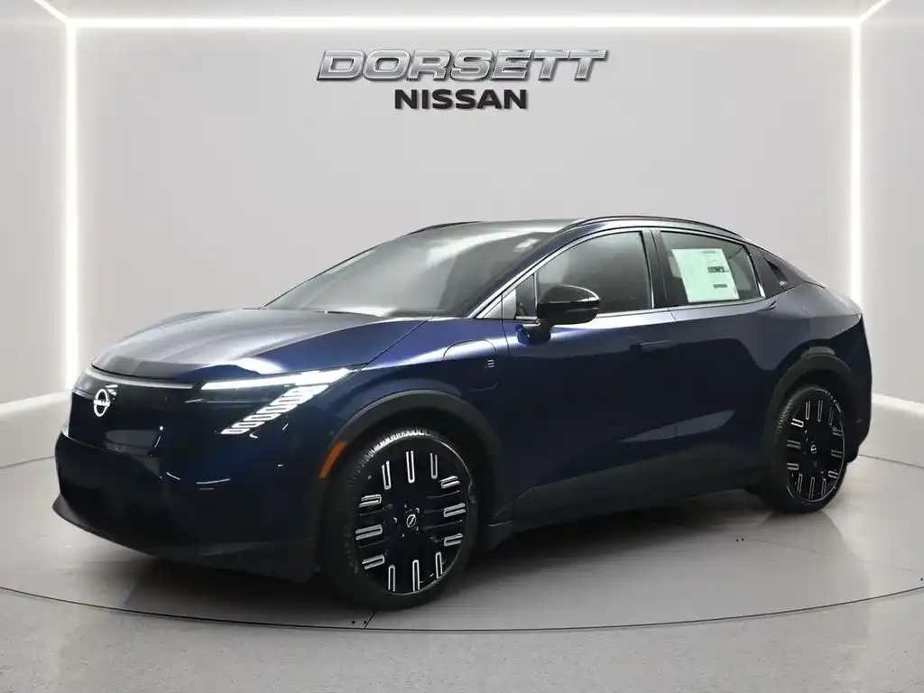 2026 Nissan Leaf Platinum+'s photo