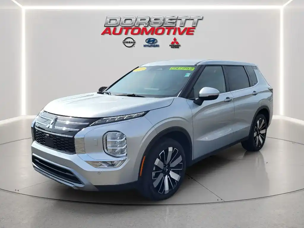 2025 Mitsubishi Outlander SE S-AWC's photo