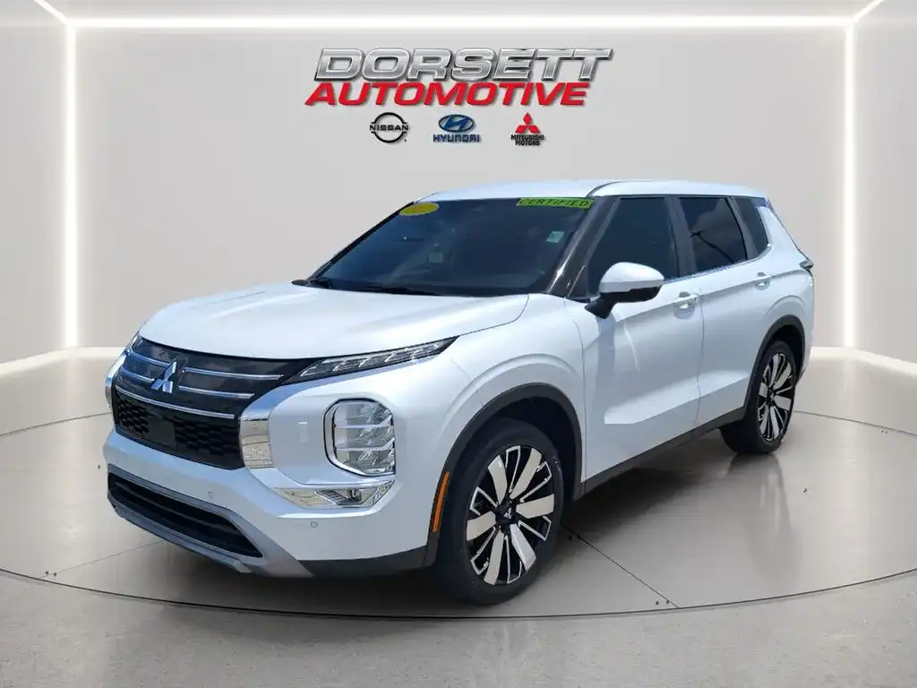 2025 Mitsubishi Outlander SE S-AWC's photo